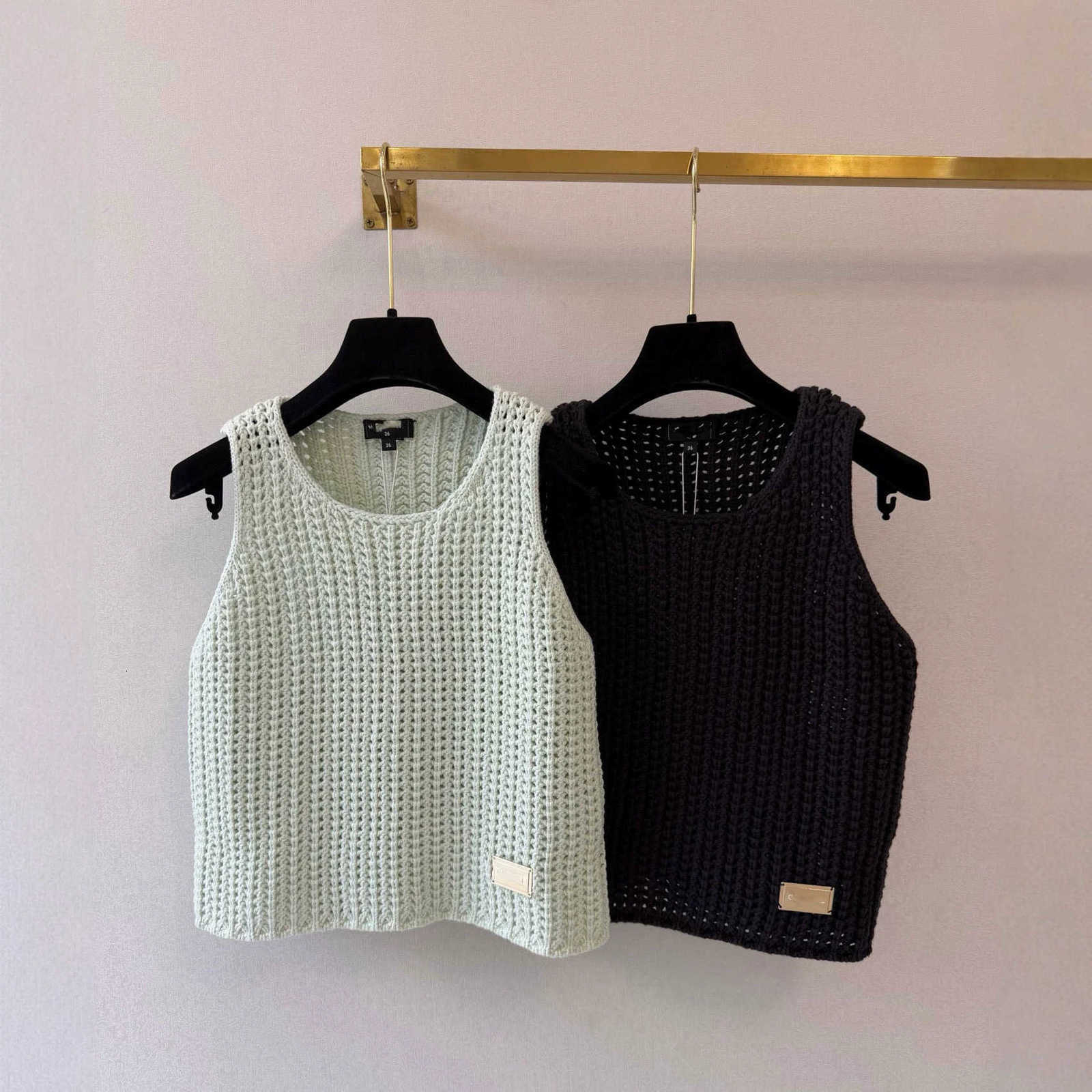 Designer women tanks tops brand top 26 summer knitted sleeveless vest for women, hollow-out short versatile round-neck top, trendy
