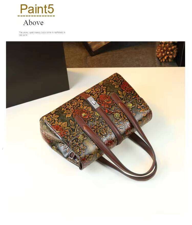 2026 new style large-capacity leather handbag with vintage embossing for middle-aged mothers, fashionable and versatile shoulder