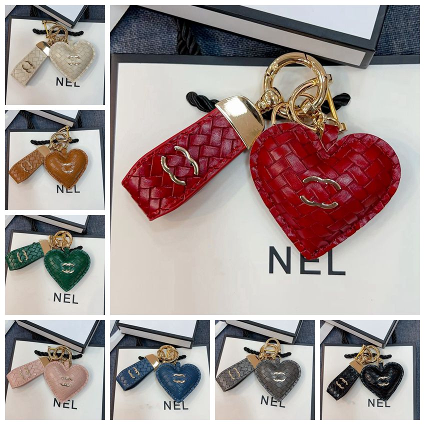 Bag charm keychain bag charms luxury key chain designer handmade leather personalized pendant in the shape heart animal birthday gift suitable for g