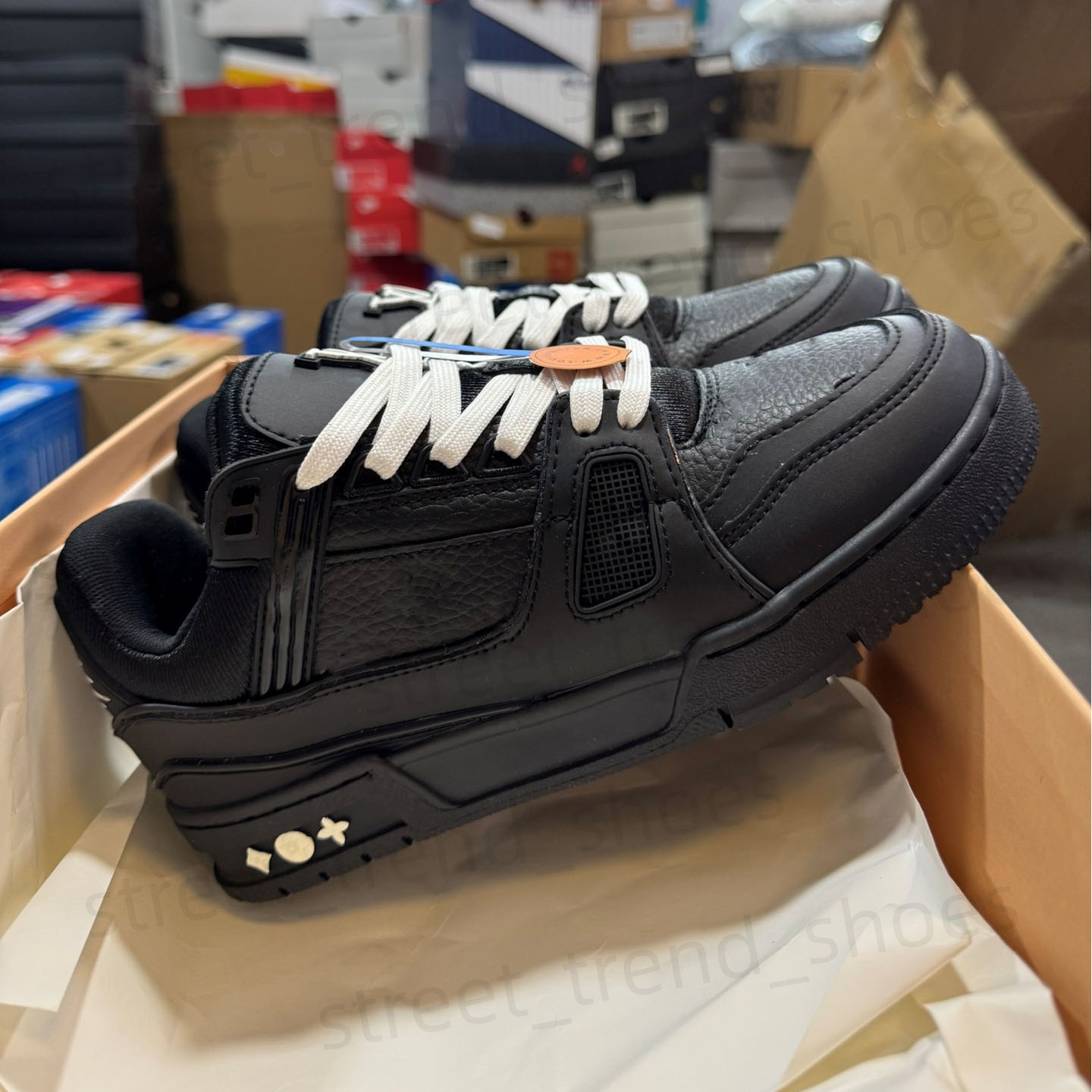 2026 Designer Sport Shoes skate shoes Embossed Sneakers SKATE 1854 trainers floor Women Men low-top Sneaker Platform Maxi Casual Shoes black Runner