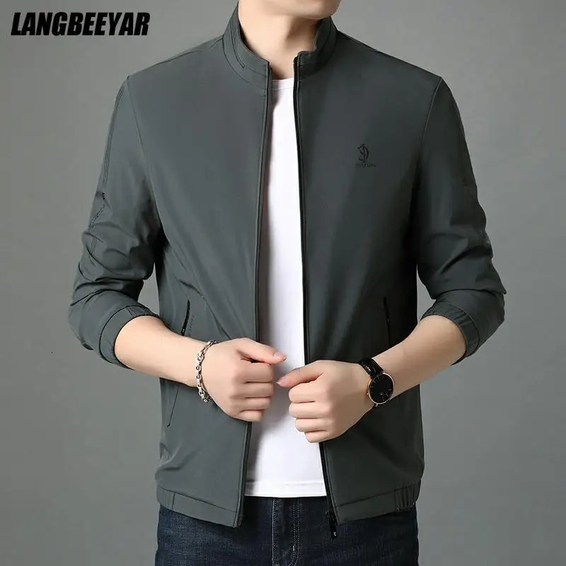 Top Quality Casual Fashion Stand Collar Streetwear Mens Coats And Jackets Zipper Windbreaker Simple Clothes 260611