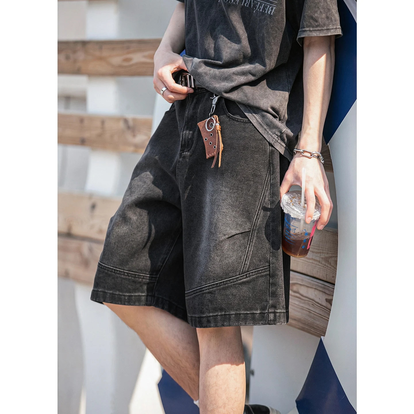 2026 summer mens straight loose denim shorts classic three dimensional split Pleated lyocell five quarter jeans 260609