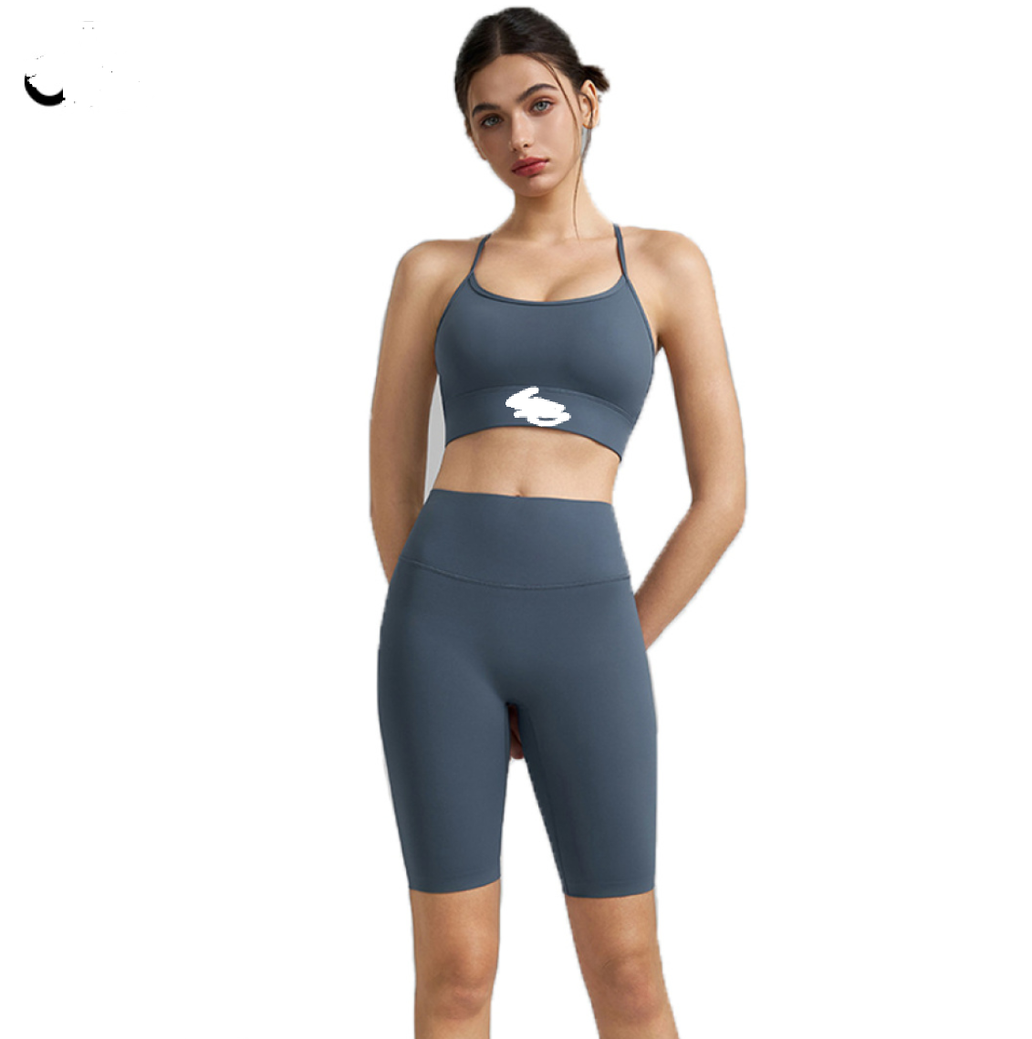 Vêtements de fitness polyvalents en coordonnant les tenues d'entraînement comprenant des collants, des soutiens-gorge et des robes décontractées.