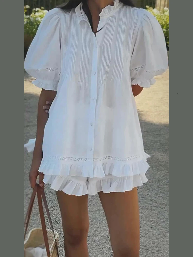 Camicia a balze Pantaloncini Set da donna Maniche corte gonfie Monopetto Abiti larghi Donna 2026 Abiti da spiaggia per le vacanze estive 260611