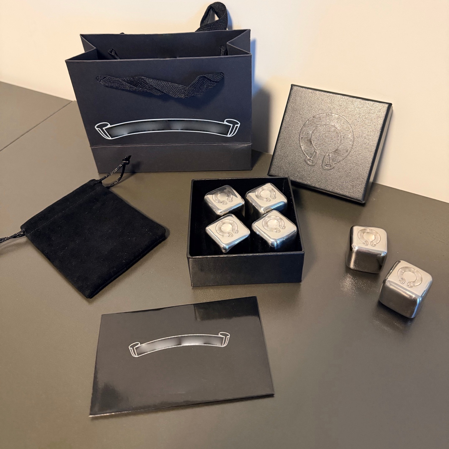 2026 New Gothic Print Stainless Steel Whiskey Stones Set of 6pcs Reusable Ice Cubes with Gift Box for Bar Whiskey Lovers