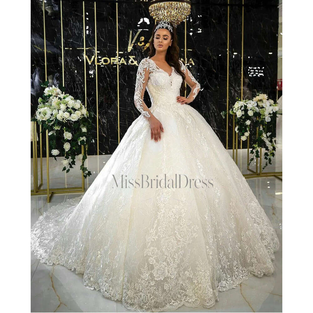 Dresses Puffy Bridal Ball Long Sleeves Princess Lace Appliques Wedding Gowns Petites Plus Size Mb612