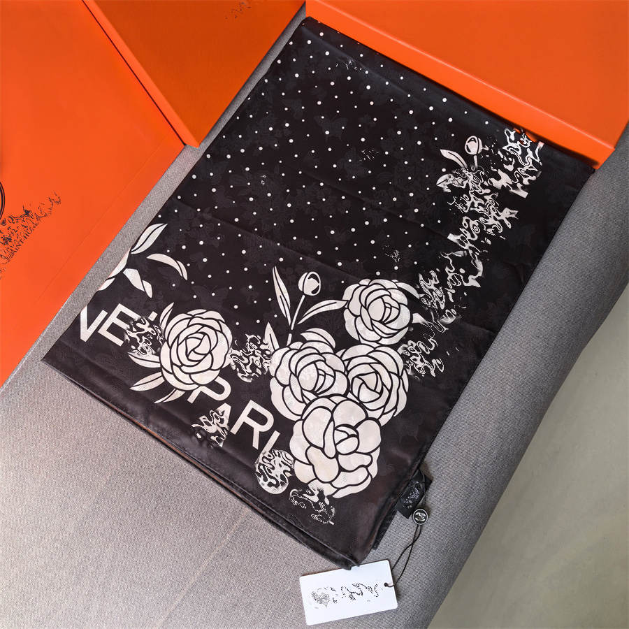 Designer Camellia Floral Black White Silk Scarf Elegant Luxury Women Fashion Accessory Soft Satin Neck Hair Scarf for Ladies
