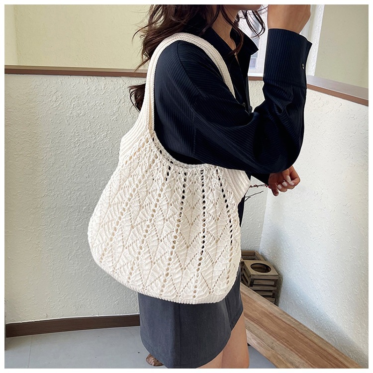 new Hollow Diamond Knit Tote Bag Large Capacity Woven Shoulder Bag Lightweight Summer Beach Handbag