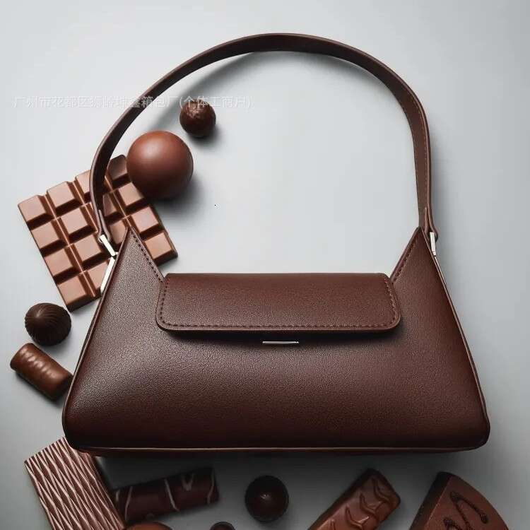 New cross-border solid color small bag, classic style, versatile, light luxury, personalized women's shoulder and underarm bag.