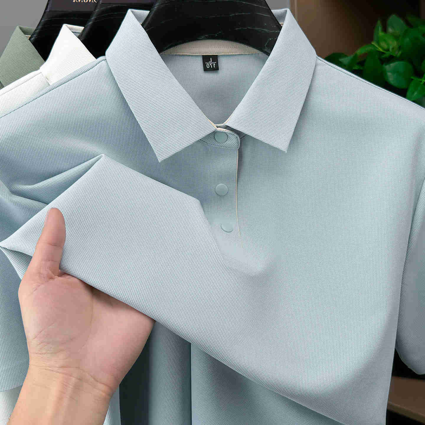 short Classic solid sleeve color mens shirt ice silk breathable summer fashion casual comfort new T-shirt M260612