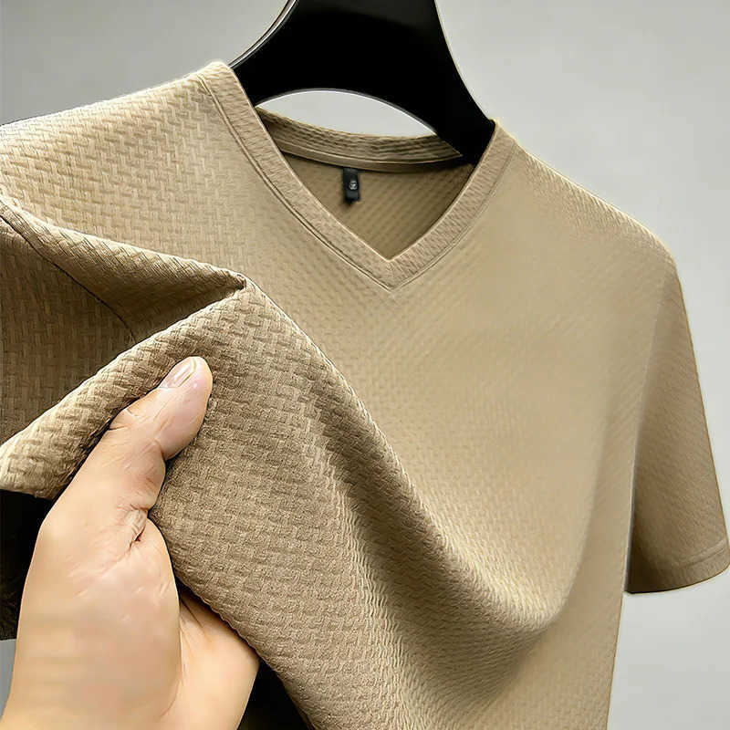 Summer Ice Silk V Mens Neck T-Shirt Short Sleeve Jacquard Fabric Quick Dry Daily Wear M260612