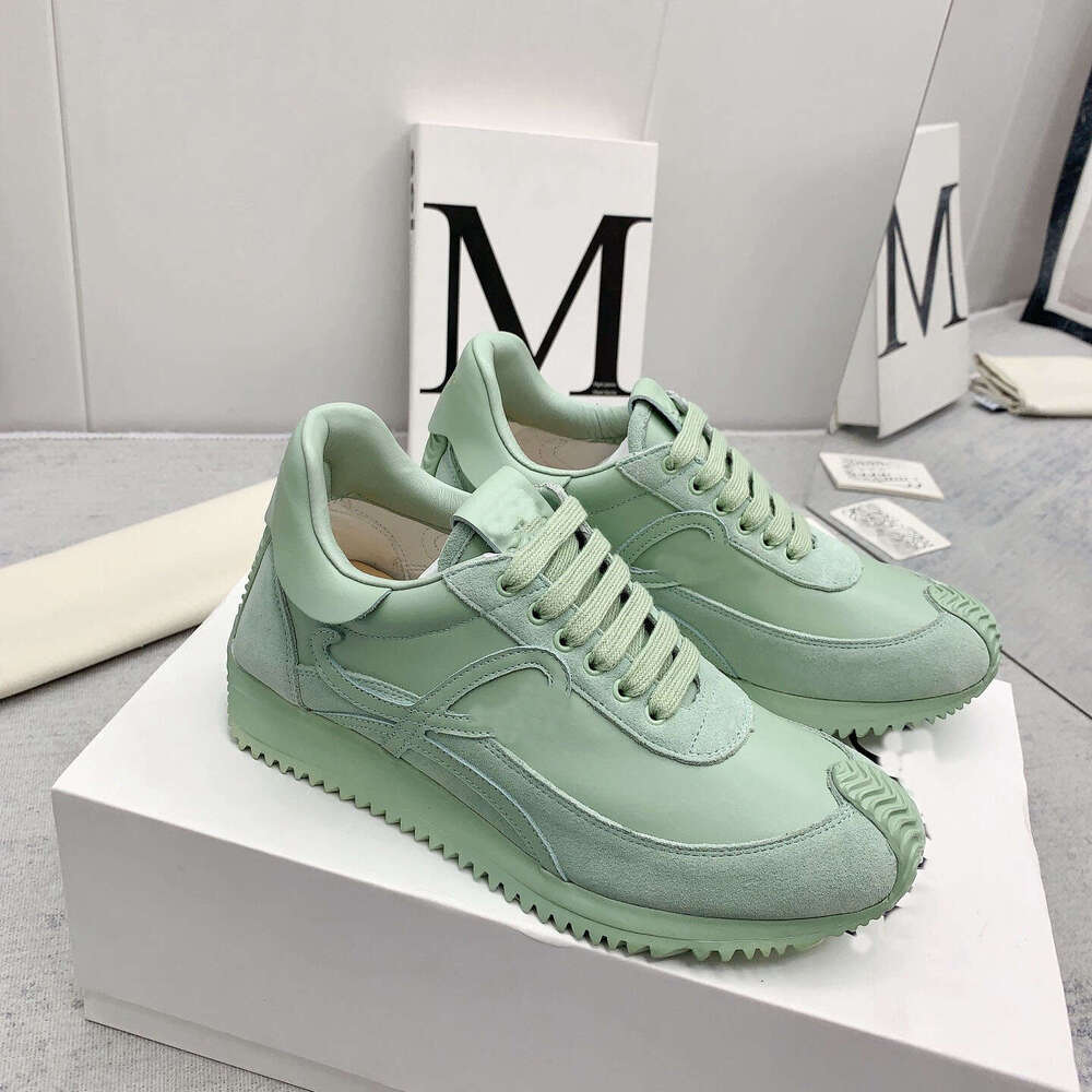 Designer classics outdoor recreation Couple shoes Luxury High quality nylon suede Casual shoes men's women's summer breathable sneakers Ro