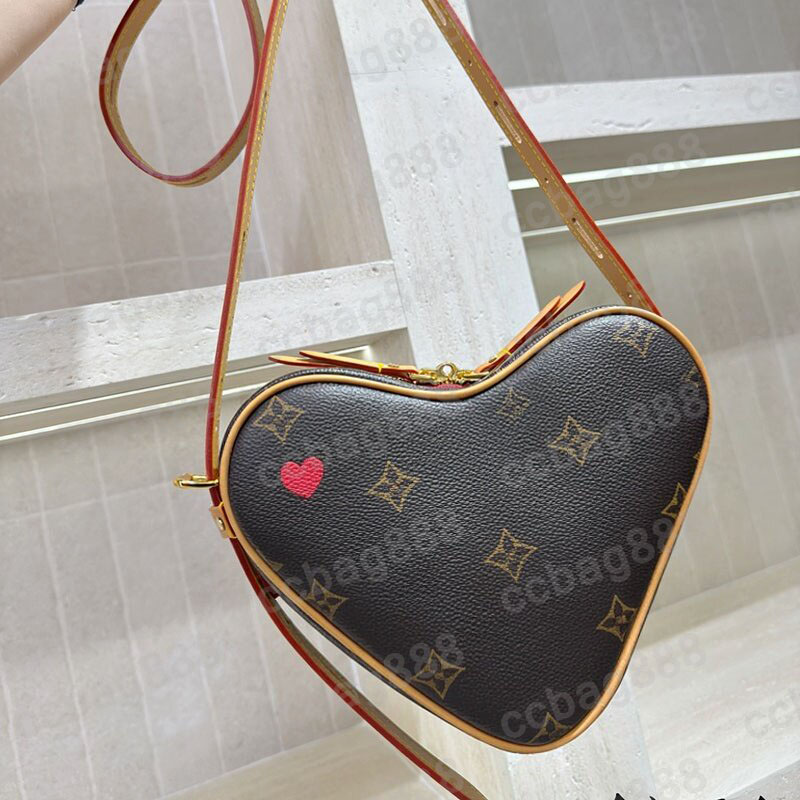 Lady Designer Monogram Flower Heart Love Style Makeup Box Vanity Bag Adjustable Leather Strap Crossbody Underarm Shoulder Handbag Cosmetic Case Pouc