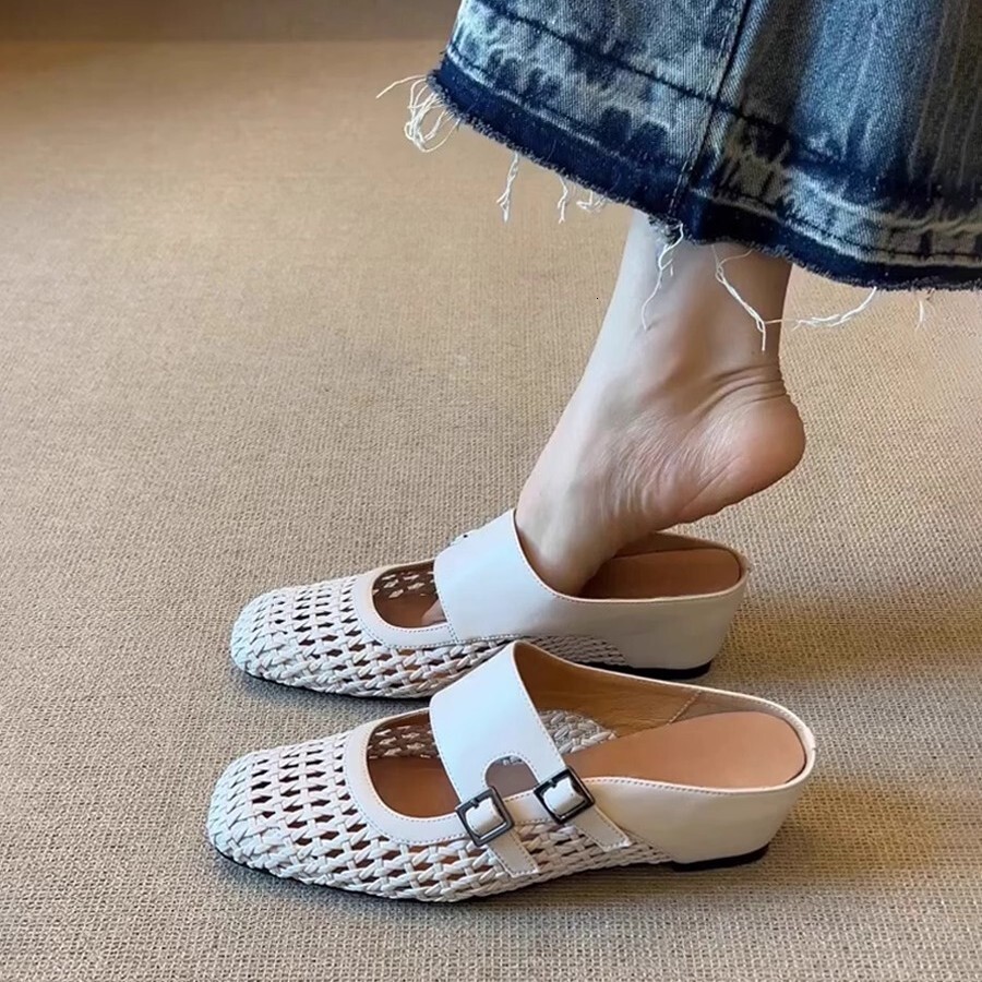 New cowhide version thick soled flat belt half slippers for women's heads, versatile weaving, hollow out, breathable outer wear, toe cap sandal