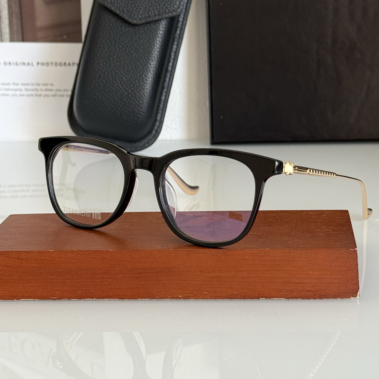 Optical Eyeglasses For Men Women Retro CH8221 Designer Fashion Sheet Metal Full Frame Detailed Elasticity Square Style Anti-Blue Light Lens Plate Wi