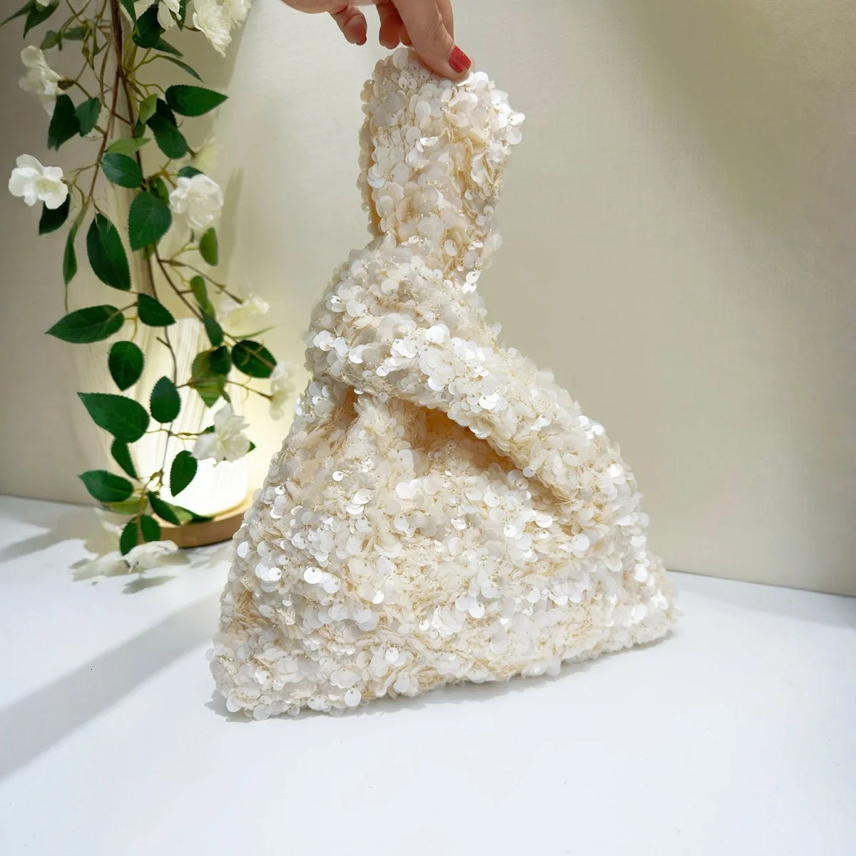 Elegant White Sequin Clutch Evening Bag for Women Mini Hobo Handbag Bridal Party Prom Dress Accessory Female Wedding Purse 260610