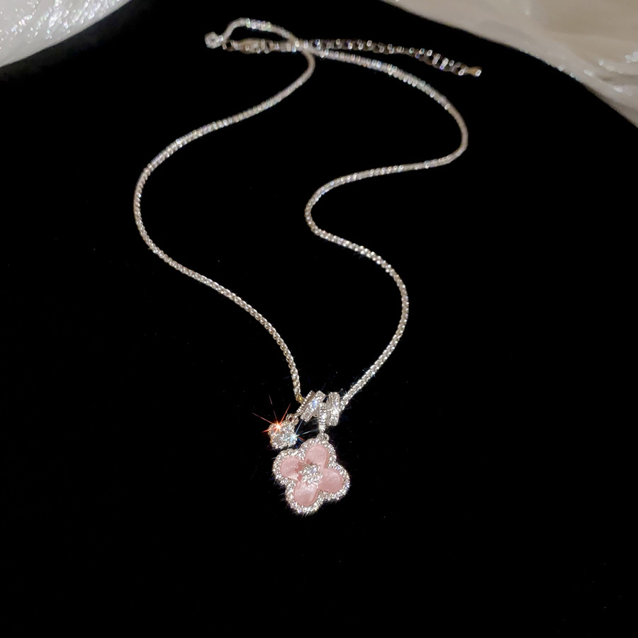 Summer Fresh Pink Lucky Flower Pendant Necklace, Light Luxury Niche Collarbone Chain, Simple Sweet Versatile Choker-image-1110183052