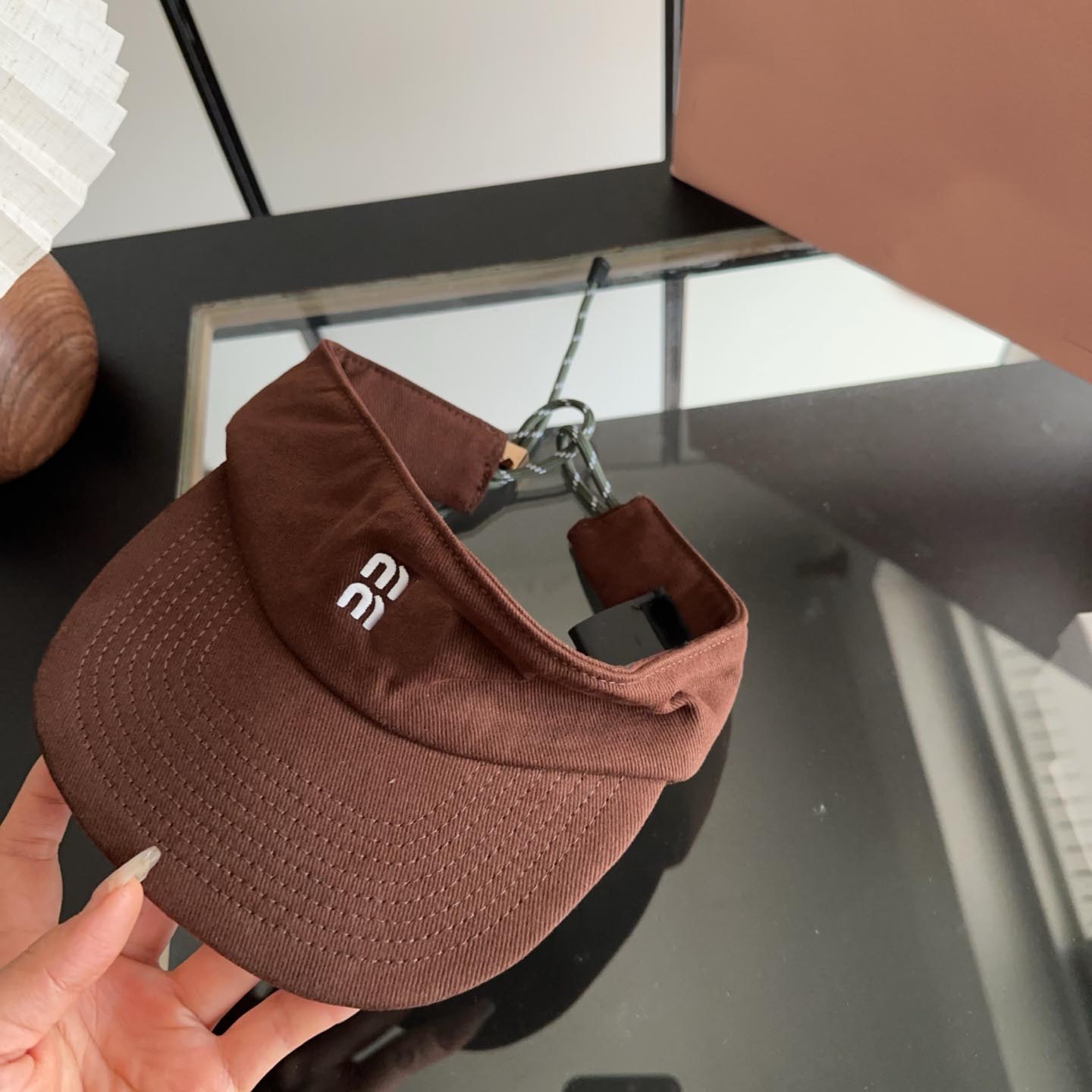 Designer Visors Hats Summer Yoga Sport Caps for Women Mens Empty Top Cap Fashion Designer Outdoor Sandbeach SunHat Couples Golf Tennis Hats Baseball