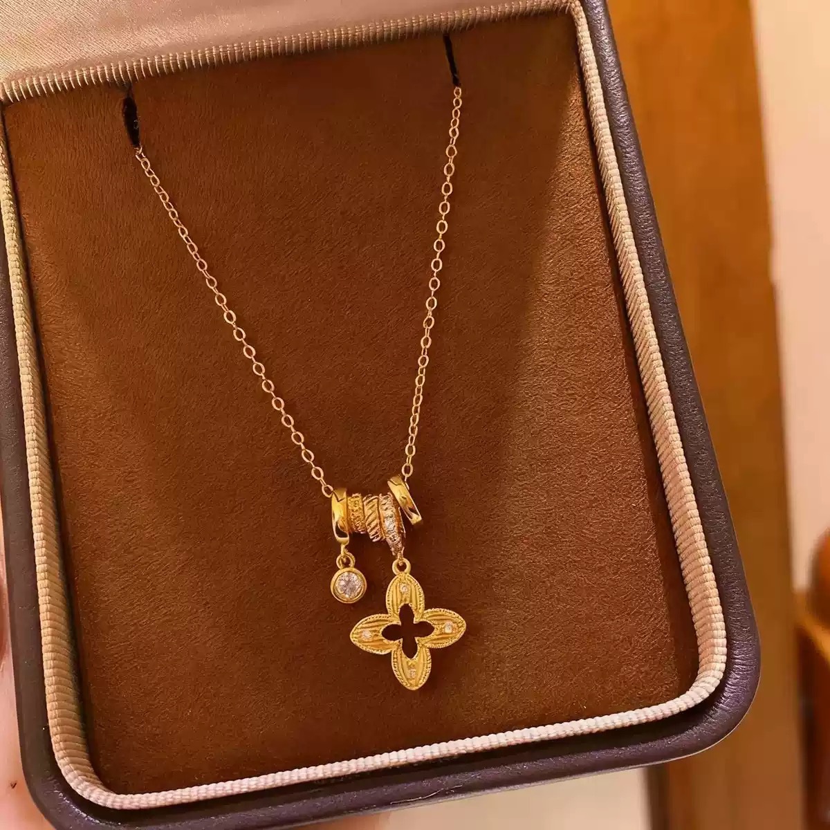 18K Gold Plated Four-Leaf Clover CZ Charm Pendant Necklace, Vintage Style Multi-Ring Textured Chain Dainty Women's Jewelry Wholesale Bulk