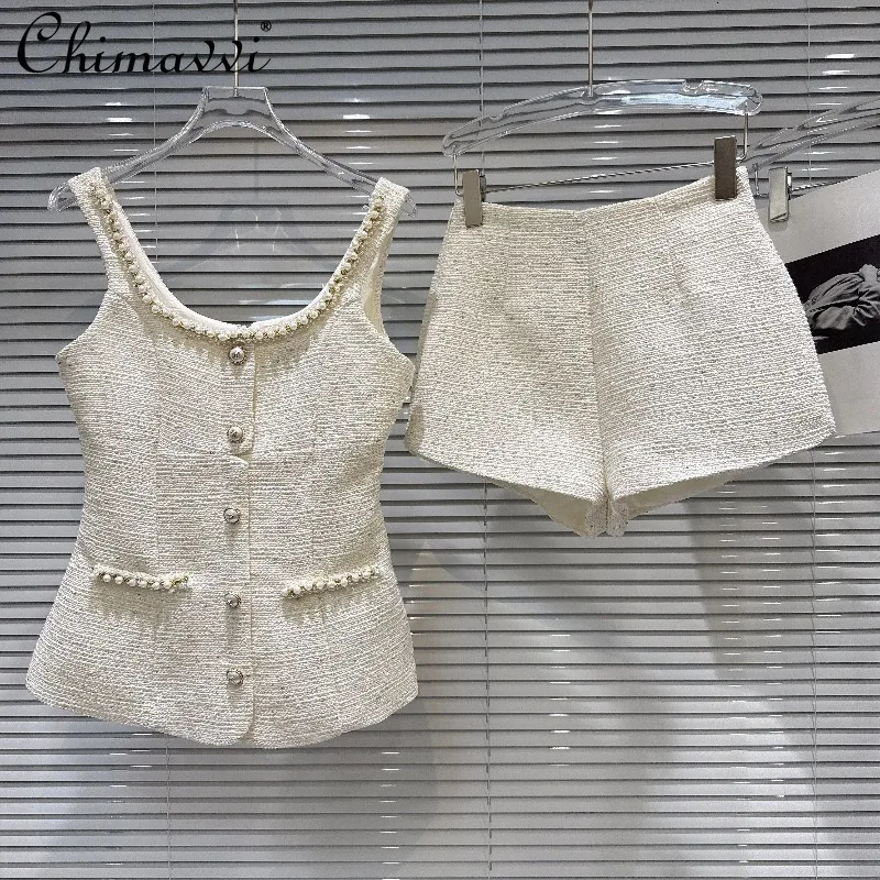 2026 Spring and Summer Fashion Uneck Pearl Trim Waistcinching Vest Shorts Tweed Set Elegant Womens Twopiece Outfit 260609BANJIABANJIA