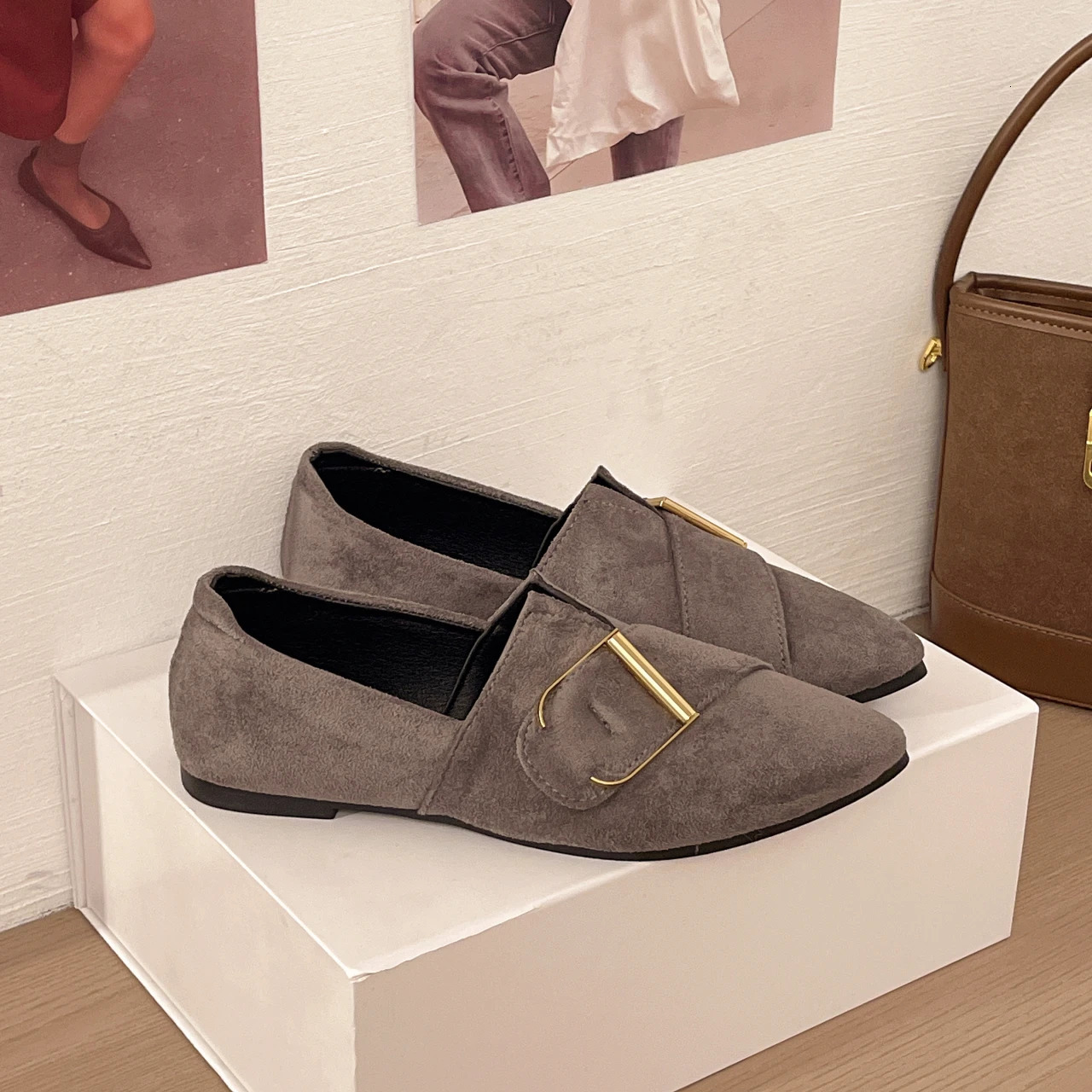 Pointed Toe Flats Women Spring Versatile Black Loafers Soft Leather Large Size 41 To 43 Moccasins 260612