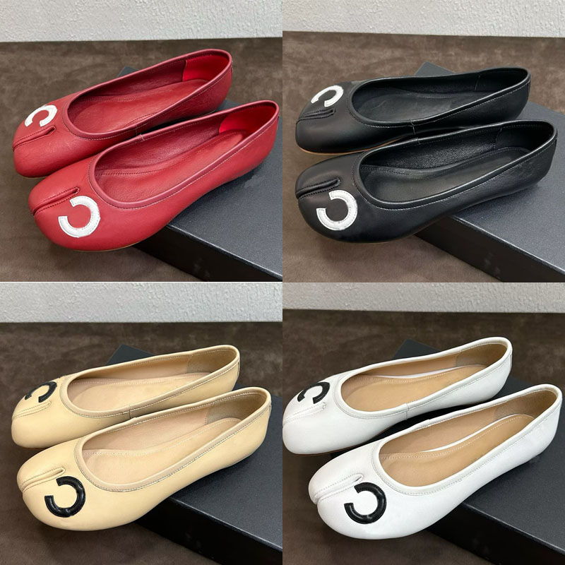 26SS Summer Womens Designer Ballet Shoes Elegant Soft soled Flat Heel Sandals with Split Toe Design for Daily Activities Sports