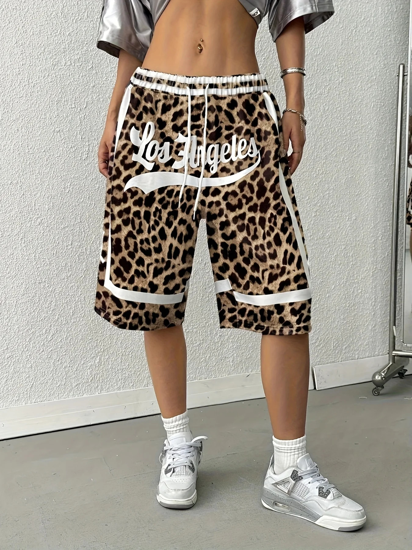 2026 Fashion selling Models Men Casual Leopard Print Drawstring Shorts Y2K Oversized Quick Drying 260612