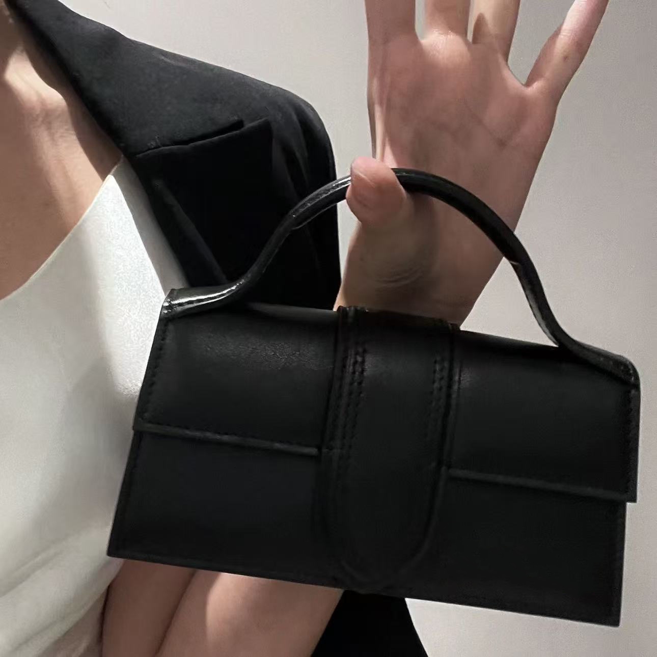 New Designer bag Shoulder bag Le Bambino sac chiquito the Ronds bag luxury women crossbody bag Vintage Handbag Underarm Frosted Suede linen Girl lea