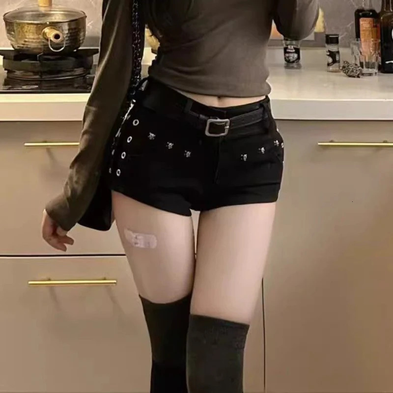 Woman Sexy Low Waist Y2k Jeans Female Vintage Korean Fashion Mini Pants Girls ner Gothic Black Denim Shorts 260611