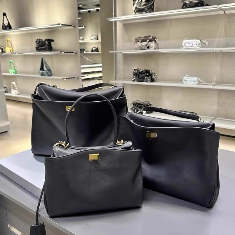 Versatile Ladies Handbag: High-Quality Genuine Leather Travel Companion