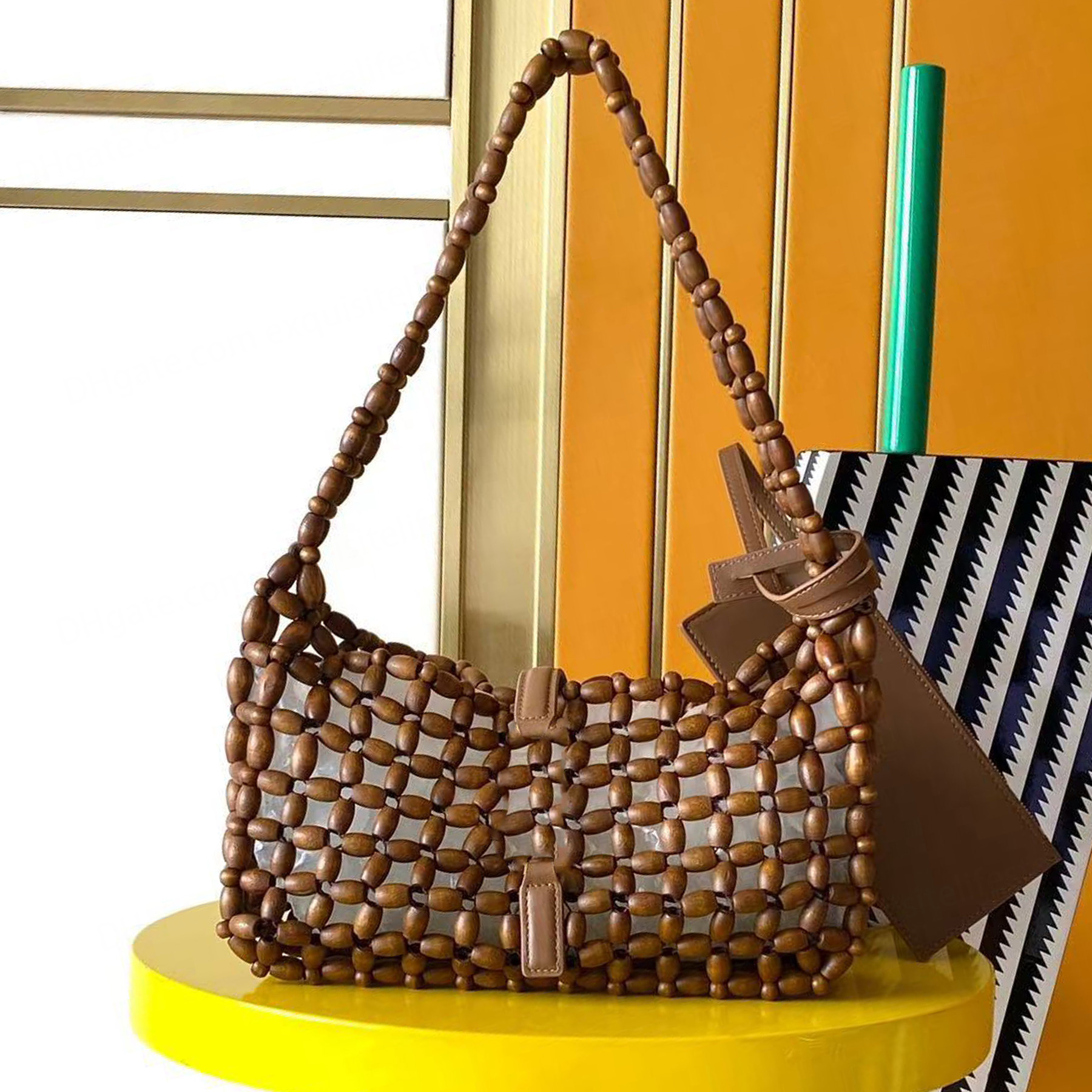 New Top Quality Wood Beads Shoulder Bag Luxury Designer Soft Genuine Leather Clutch Bag Golden Hardware Tote Bag Removable Zip Pouch Handbag Purse