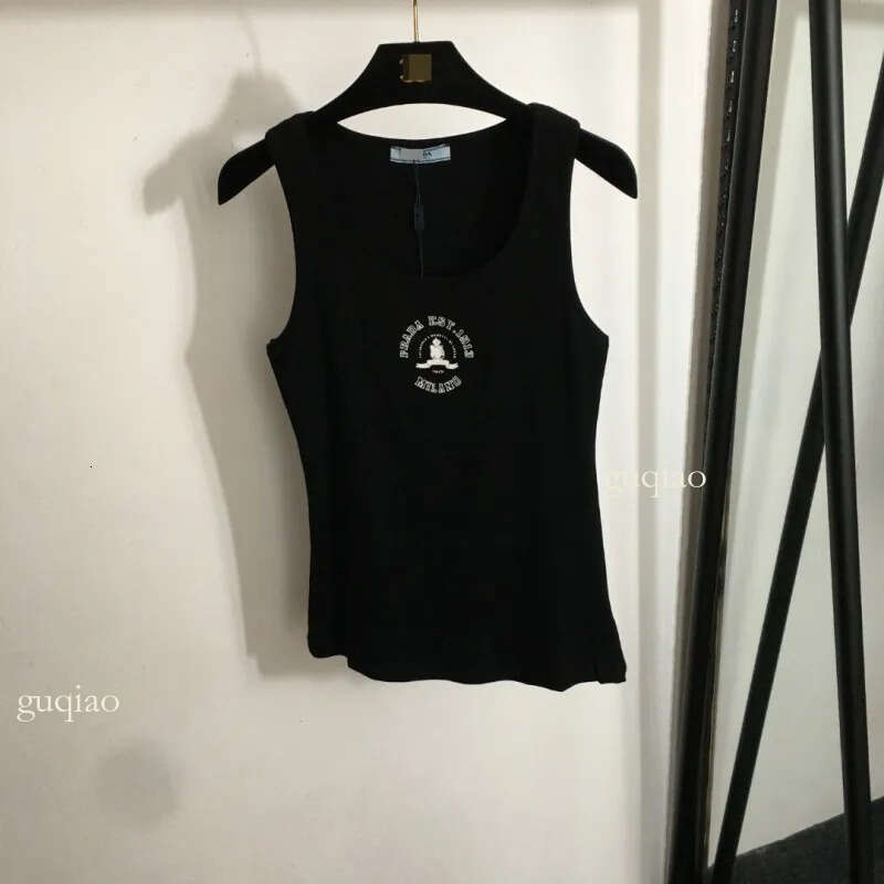Designer Tank Top Luxe Summer Womens Breathable Pure Cotton Slim Tank Top Retro Circle Logo Letter Print Sleeveless Vest Casual Basic Daily Wear Top