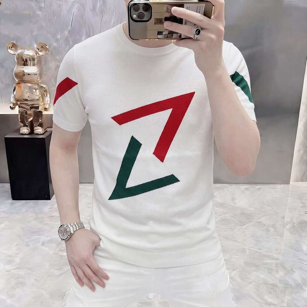 Men's Sport Graphic T-Shirt, Short-Sleeve Round-Neck Summer Shirt - Loose-Fit Acetate Tee in White with Red and Green Print, Casual Daily Outfit Ess