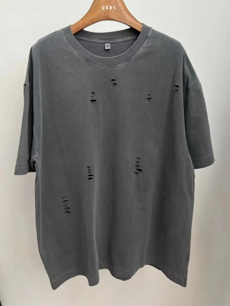 Ripped Crew Neck Short Sleeve Loose Casual T-Shirt Mens and Womens Same Retro Fashion Bottom Shirt Oversized T Shirt 260609
