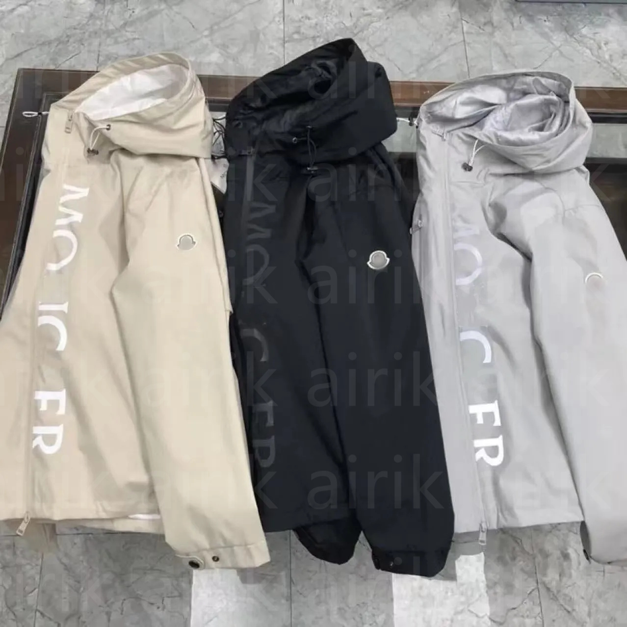Mens Designer Jacket Spring Autumn Windbreaker Jacket Zipper Colorful Fashion Hooded Mens Raincoat Outerwear High Quality Slim Stylist Coat