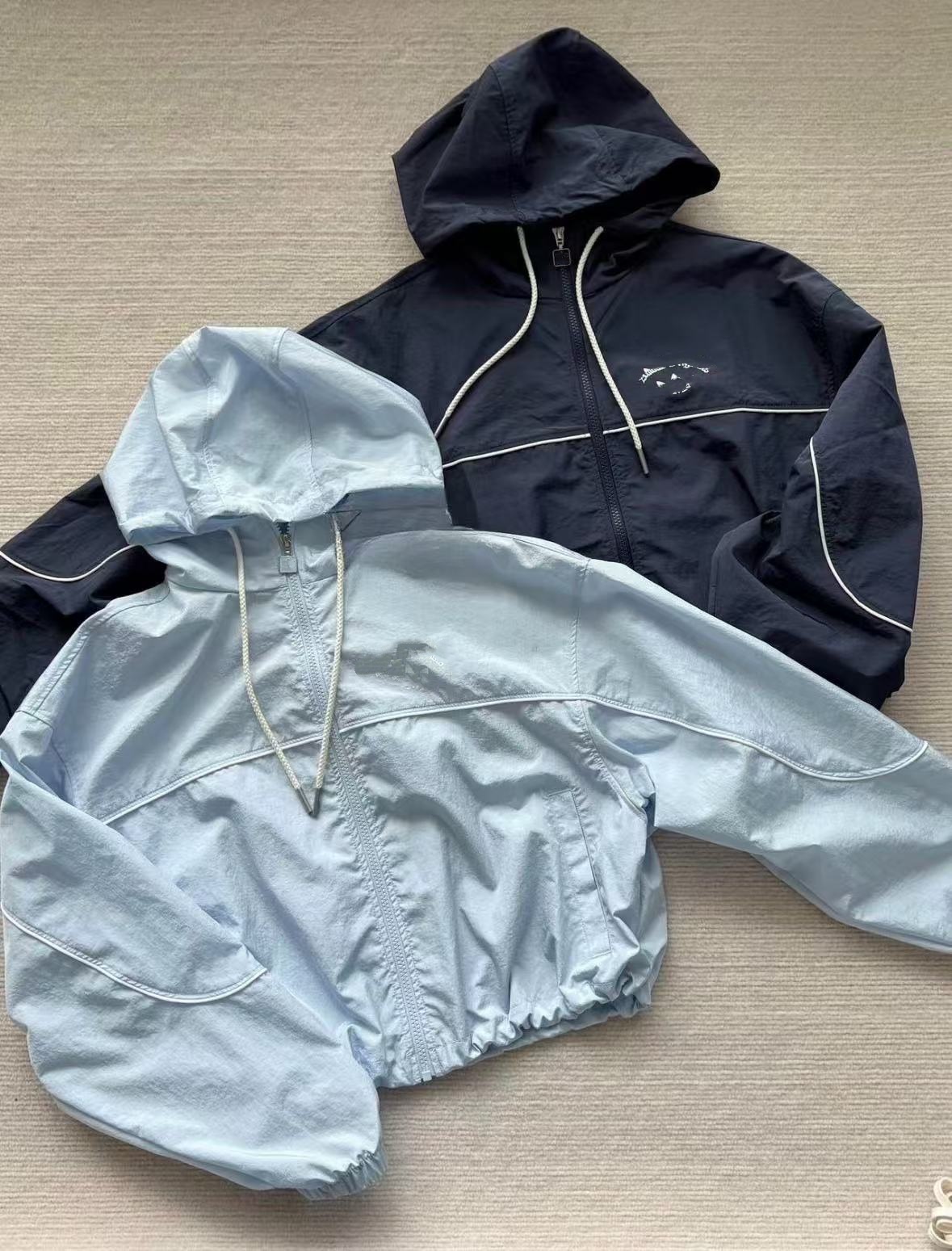 A Retro college-style classic hooded versatile sun protection coat