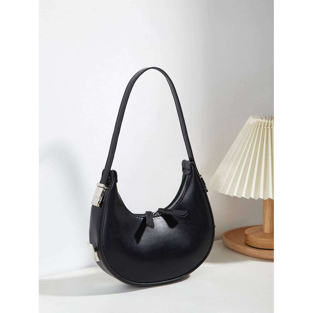 New Minimalist, Trendy Exquisite Portable One-Shoulder Half-Moon Bag Suitable for Daily Shopping and Weekend Outings