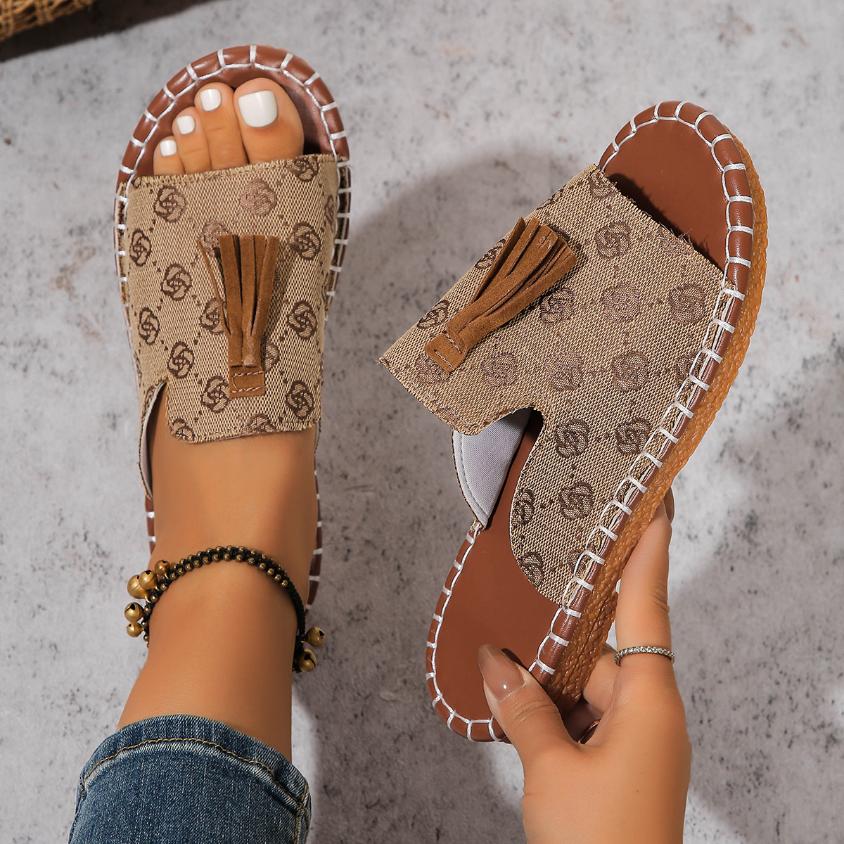 Free shipping plus size flat slippers for women's summer 2026 new fringed beach women's shoes