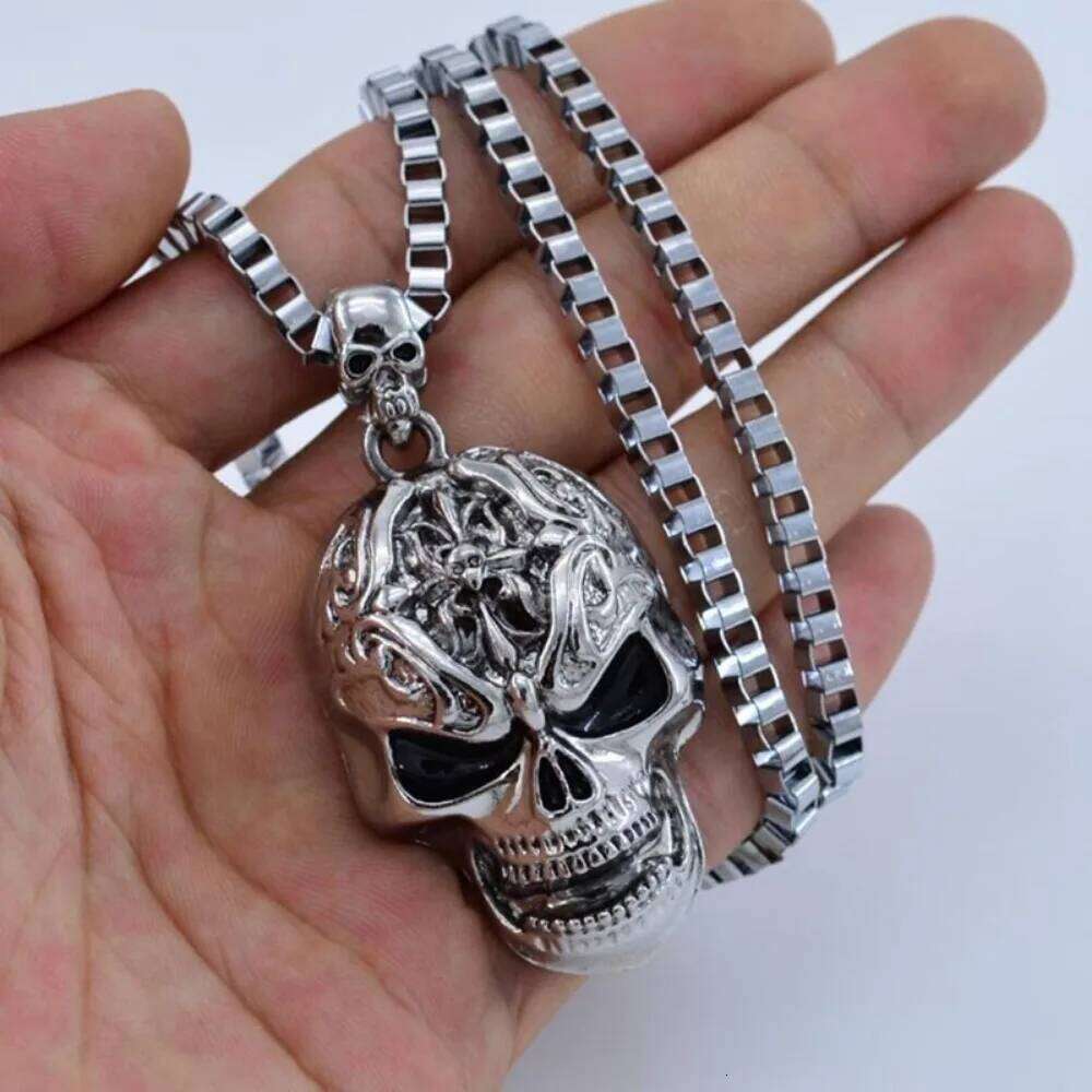 Vintage Hip Hop Evil Necklace Metal Pendant Collar Gothic Chain Skull Fashion Men and Women Punk Style Jewelry W260613