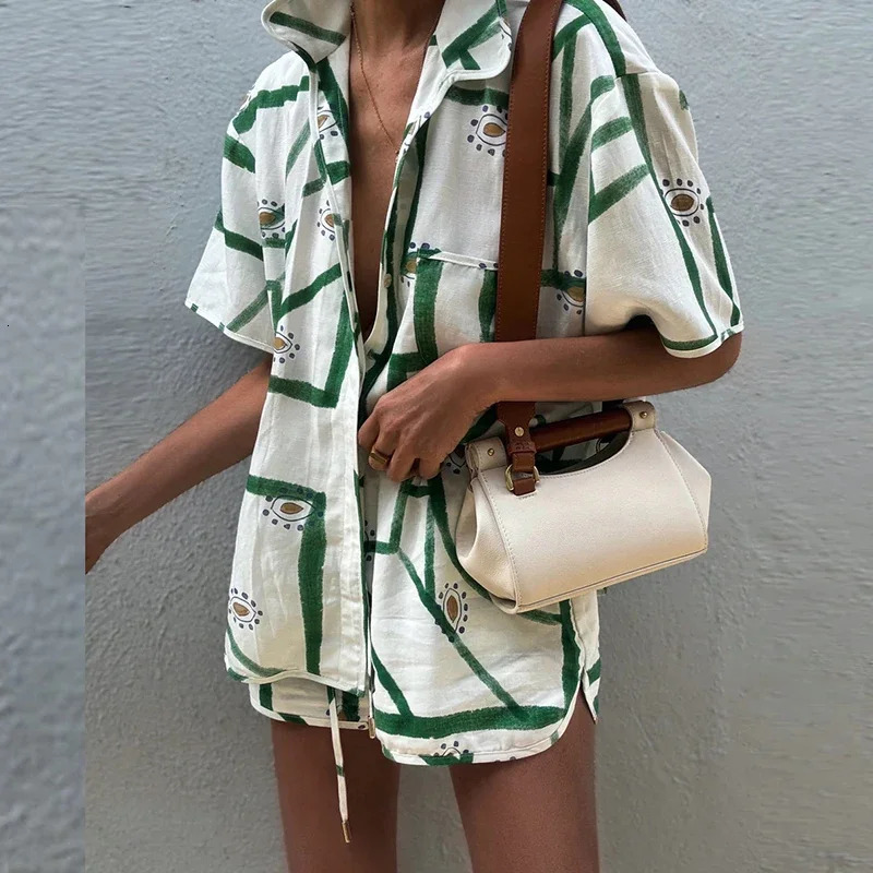 Ladies Fashion Beach Loose Suit Summer Casual Lapel Button Shirt Shorts Outfit Contrast Color Striped Printed 2 Piece Set 260612