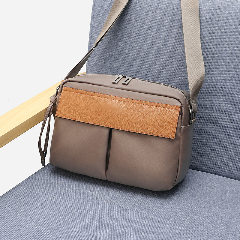 Water-resistant Oxford cloth shoulder crossbody for women, 2026 new model, large capacity, versatile women's bag, soft canvas small square bag