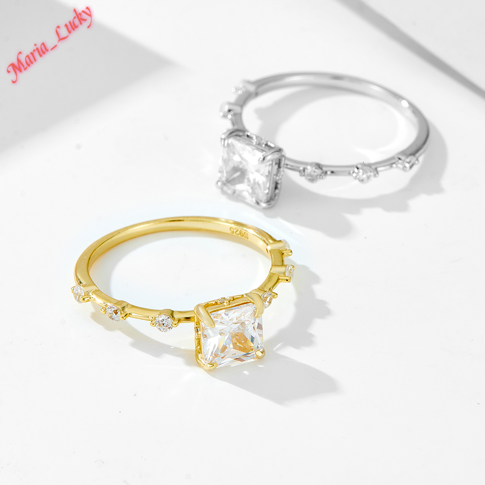 High Quality 925 Sterling Silver 18K Gold Plated Vintage Engagement Moissanite Diamond Ring Elegant Sparkling Band Classic Fine Jewelry For Women We