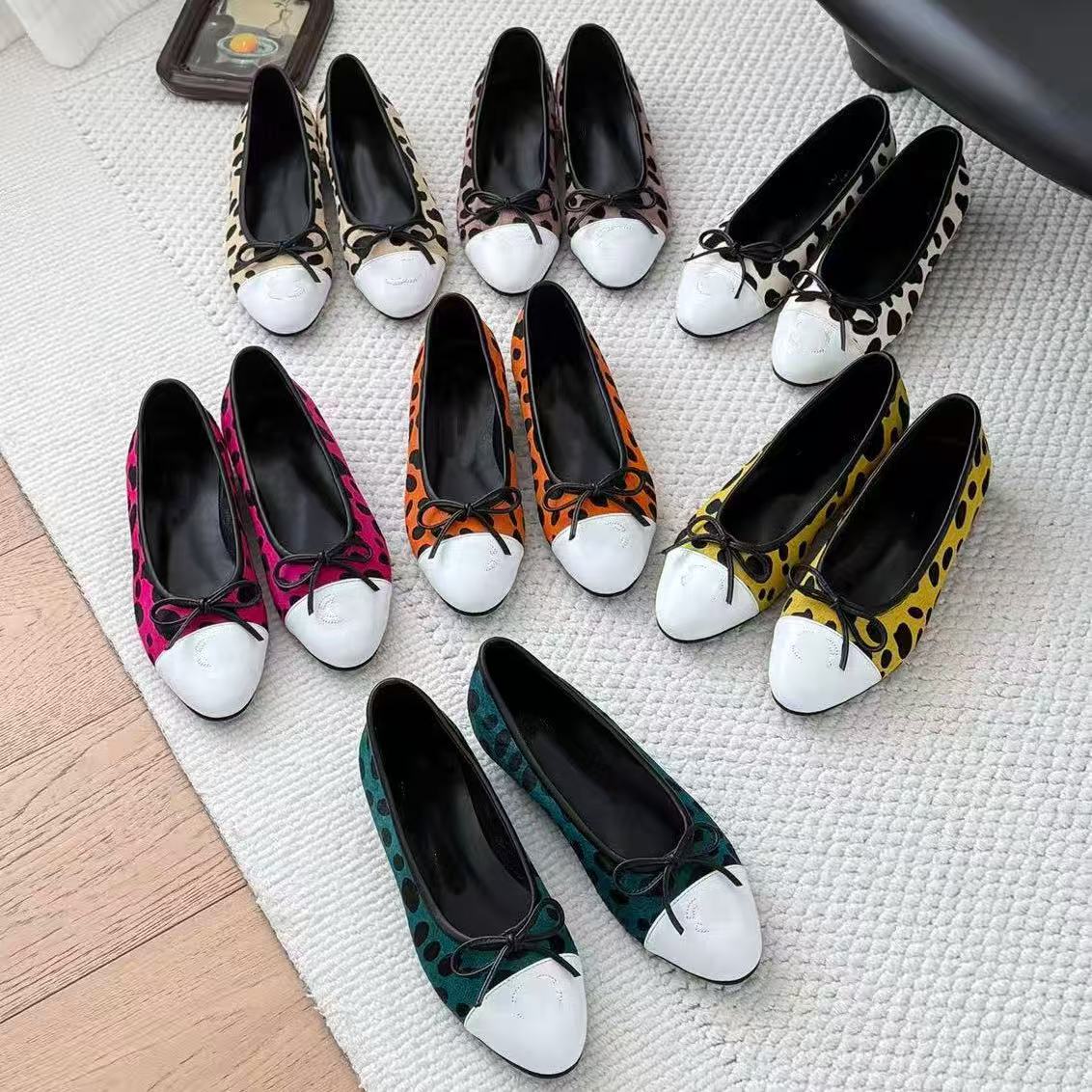 Fashion Designer Mary Jane Oversized Women Ballet Flats Casual Shoes colored high quality leather Luxury Velvet Suede Womens Platform Fur Animal Pri