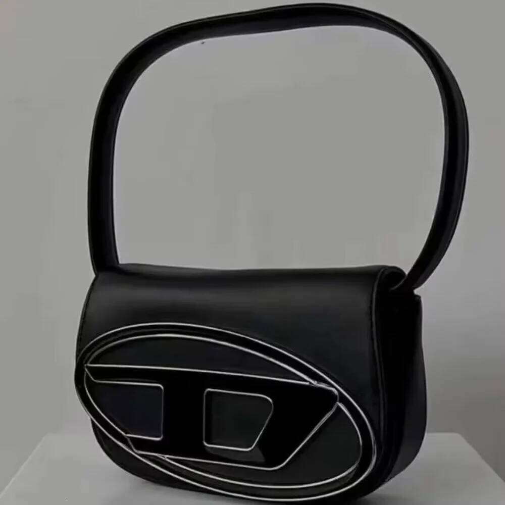 New Light Luxury Ding Dong Underarm Women Trendy Hot Girl Single Shoulder Crossbody Bag High Value Casual Daily Ladies