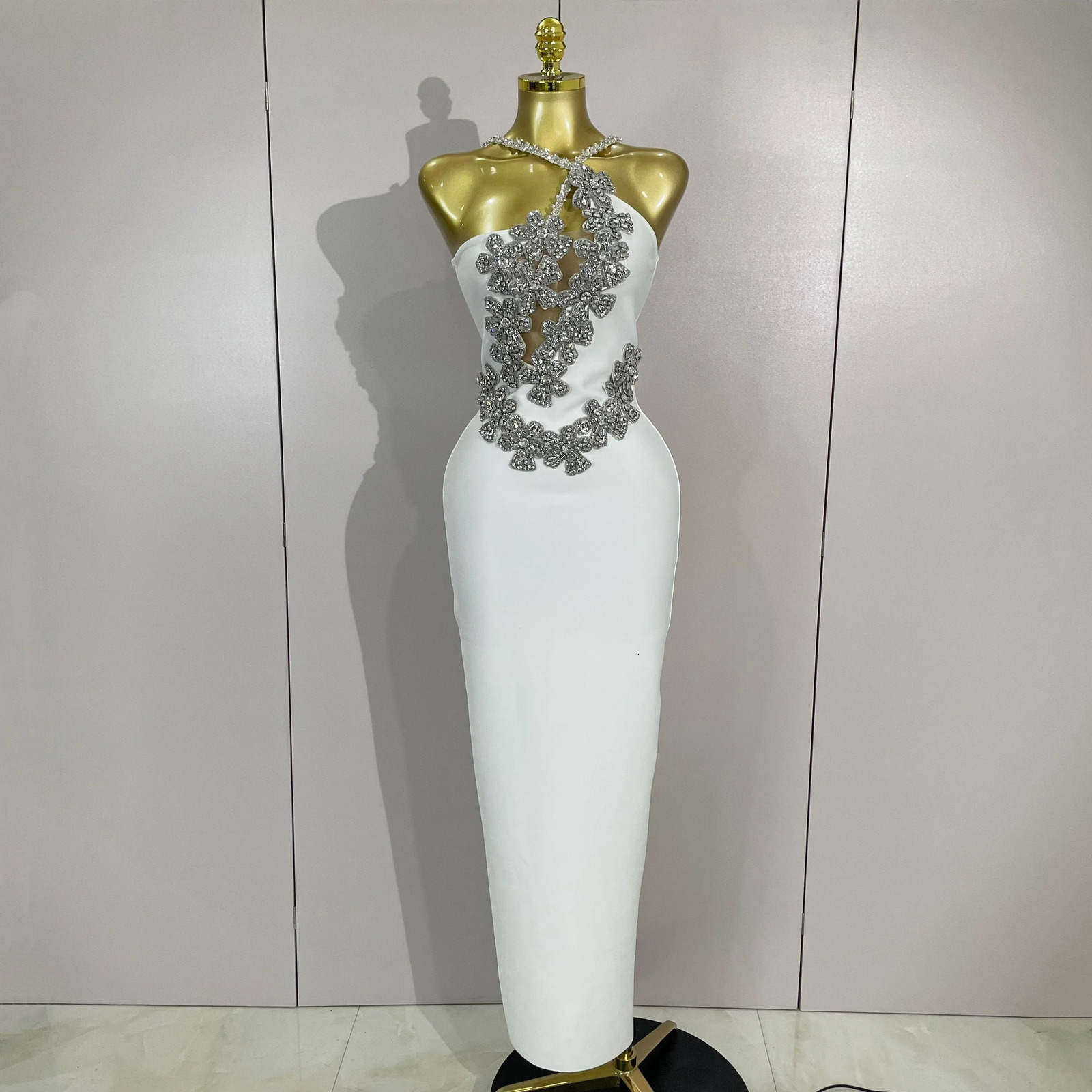 Sexy Backless Sparkly Crystal Diamonds White Bodycon Bandage Dress Women Celebrity Elegant Evening Club Party Birthday Dresses 260612