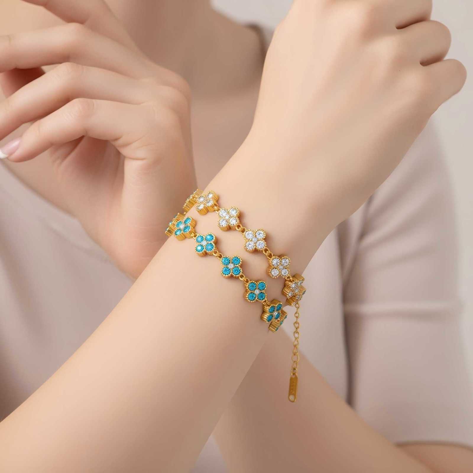 StainlESS Luxury Colorful Steel Pendant Chain for Womens Unique Design Exquisite Minimalist Jewelry M260613