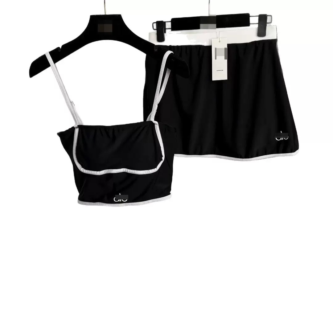 Women's 2 Piece Sports Set Padded Spaghetti Strap Tank Top Skort Designer Contrast Trim Athletic Outfit for Yoga Tennis Gym