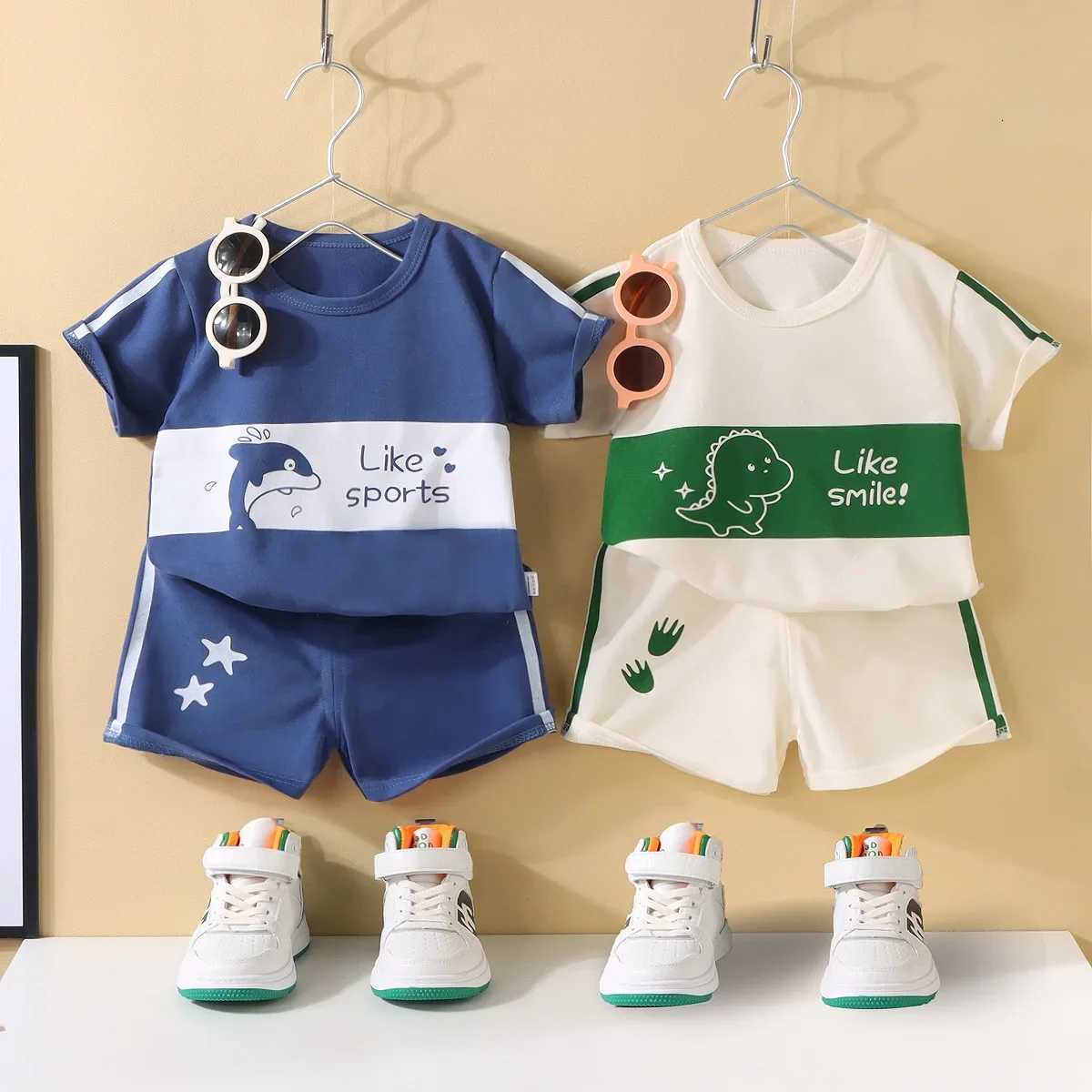 Fashion T-shirt Sports 2PCS Summer Baby Casual Clothes New Childrens Short Sleeve Suit With Stripe For Girls and BoysT260613