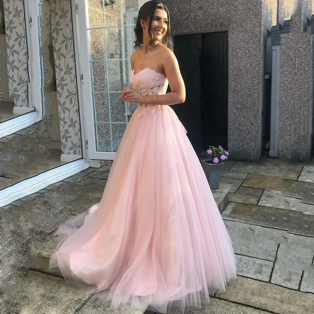 Elegant Pink Prom Pagenat Dresses 2027 V-neck Sleelevess Flowers Lace Appliques Tulle Evening Birthday Formal Party Gowns Gala Robes De Soiree