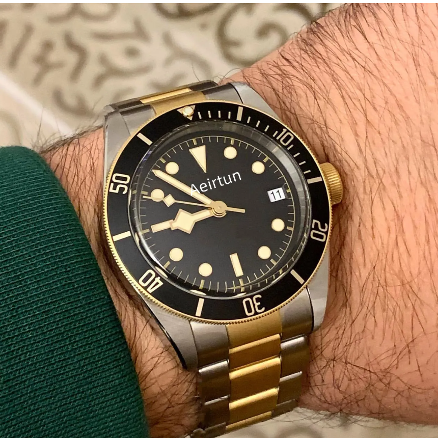 Montre automatique Black Bay BB58 pour homme de haute qualité dotée d'un cadran à quartz durable et d'un bracelet gravé, parfait pour offrir !